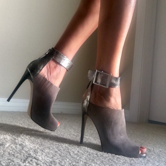 Guess Women’s shoes - Picture 6 of 8